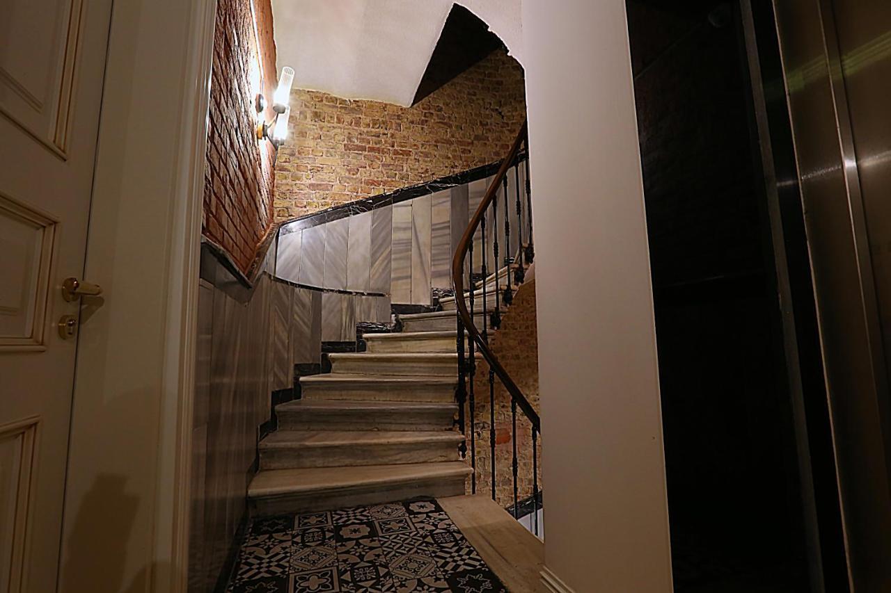 Istanbul Taksim Istiklal Street Kamil Hotel - Historical Bagian luar foto