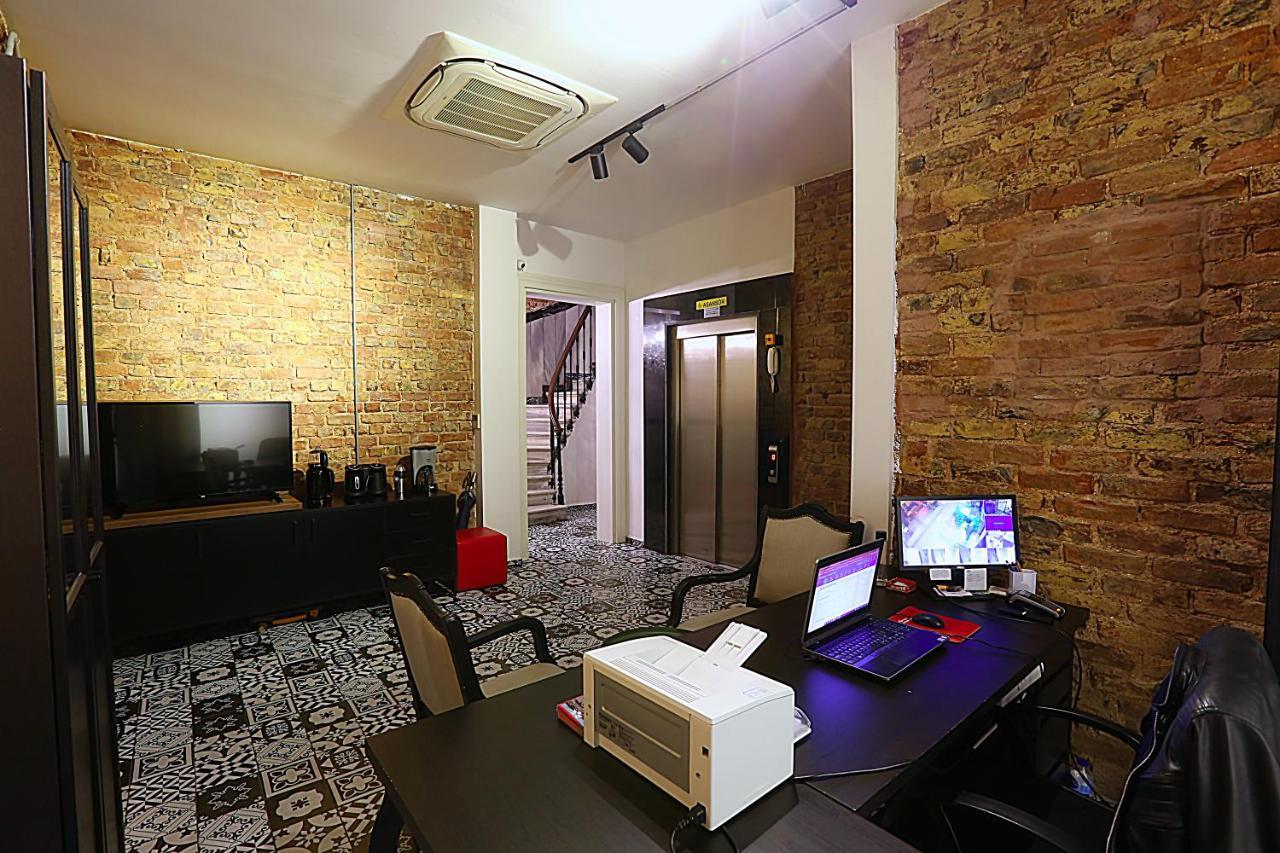 Istanbul Taksim Istiklal Street Kamil Hotel - Historical Bagian luar foto