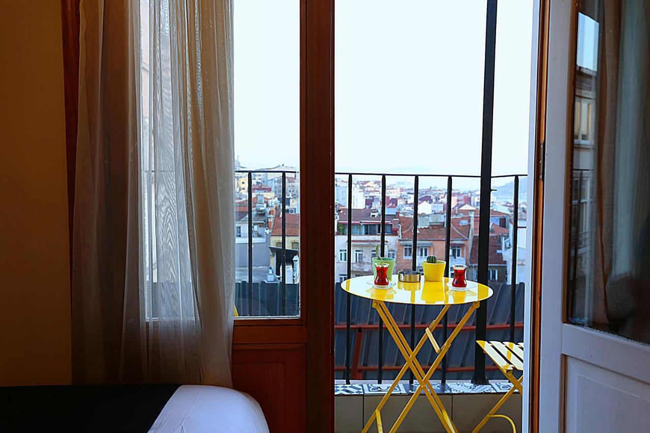 Istanbul Taksim Istiklal Street Kamil Hotel - Historical Bagian luar foto