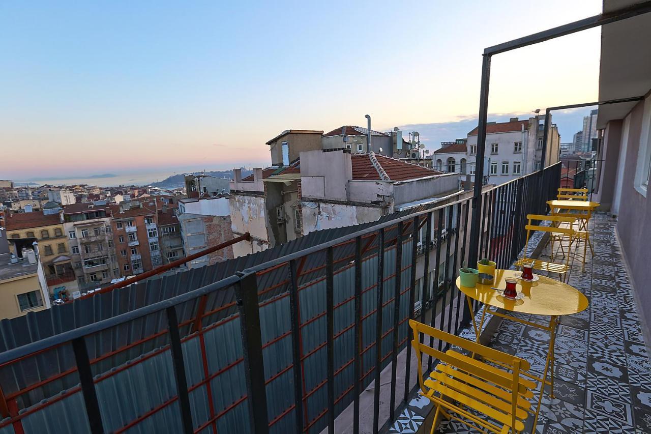 Istanbul Taksim Istiklal Street Kamil Hotel - Historical Bagian luar foto