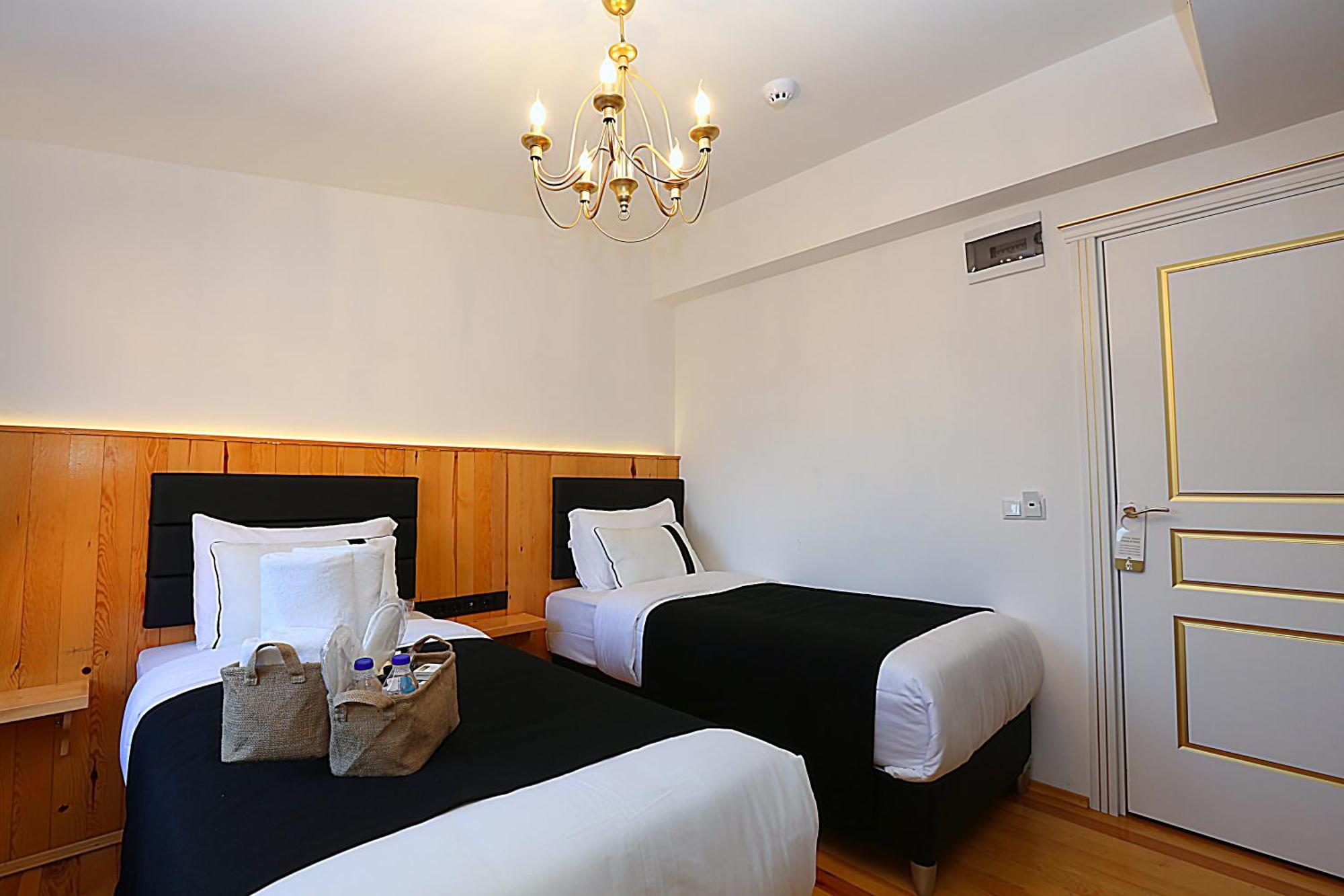 Istanbul Taksim Istiklal Street Kamil Hotel - Historical Ruang foto